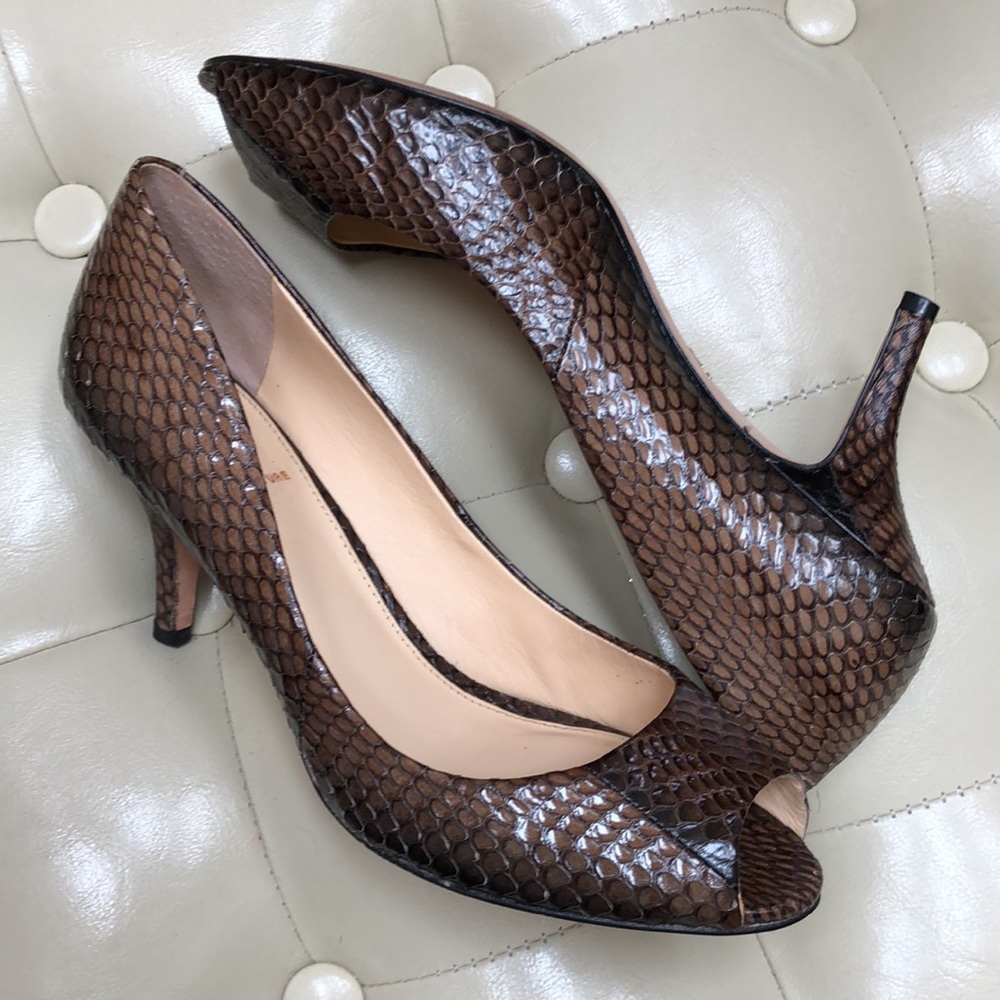 Vince Camuto all leather pump heel shoe, size 7.5 - Picture 2 of 11